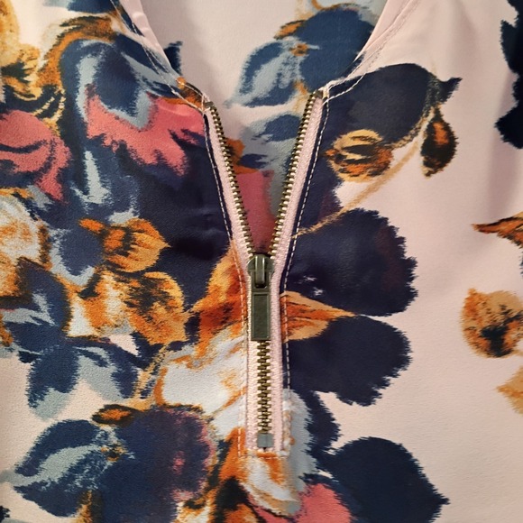 Maurice's Womens Small Pink Floral Sleeveless Sheer Blouse V Neck Summer Casual - Picture 3 of 7